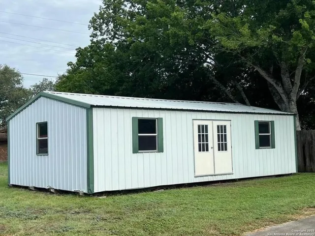 $319,900 | 614 South 8th Street, Kenedy, TX 78119