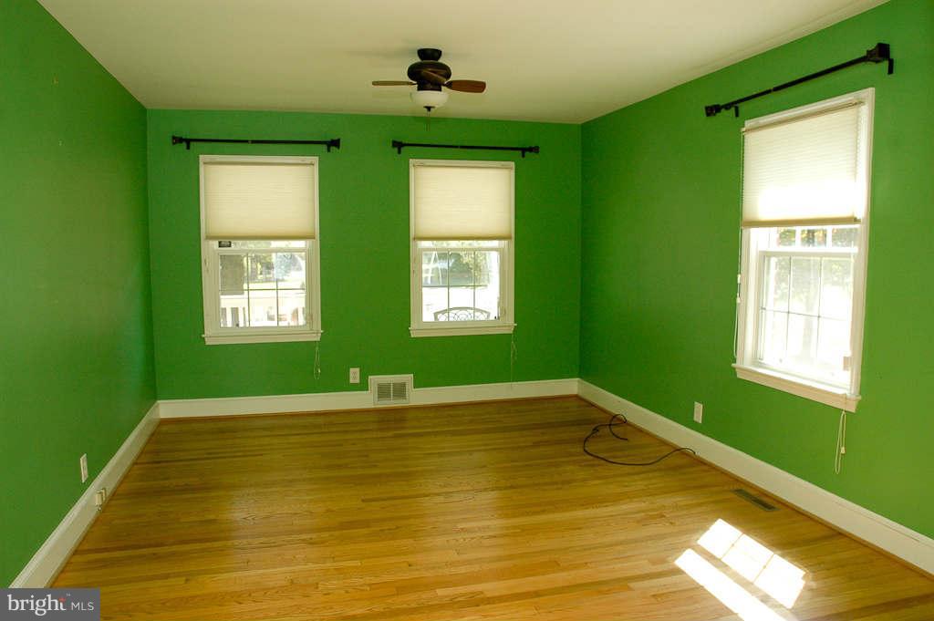 26816 Ridge Road Damascus, MD 20872 - Photo 3 of 30 Bedroom