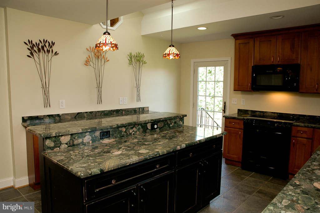 26816 Ridge Road Damascus, MD 20872 - Photo 22 of 30 Kitchen