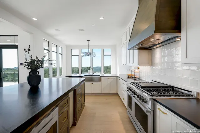 $2,995,000 | 8414 Terra Mont, San Antonio, TX 78255