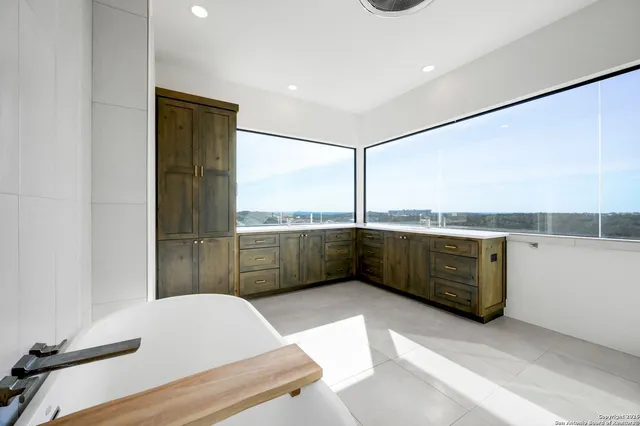 $2,995,000 | 8414 Terra Mont, San Antonio, TX 78255