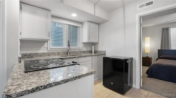 $140,000 | 804 Manor Circle, Unit D, Osage Beach, MO 65065