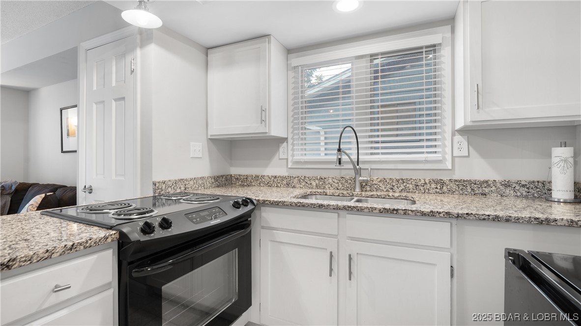 804 Manor Circle, Unit D Osage Beach, MO 65065 - Photo 3 of 34