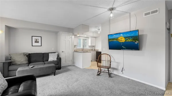 $140,000 | 804 Manor Circle, Unit D, Osage Beach, MO 65065