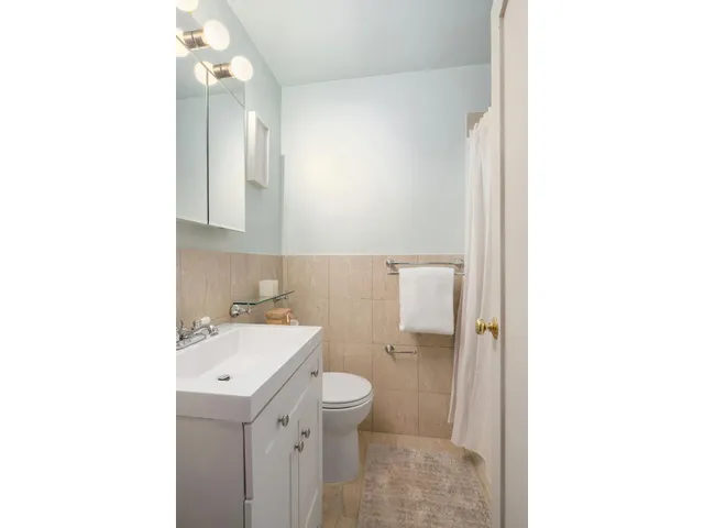 $535,000 | 101 West 12th Street, Unit 12E | West Village
