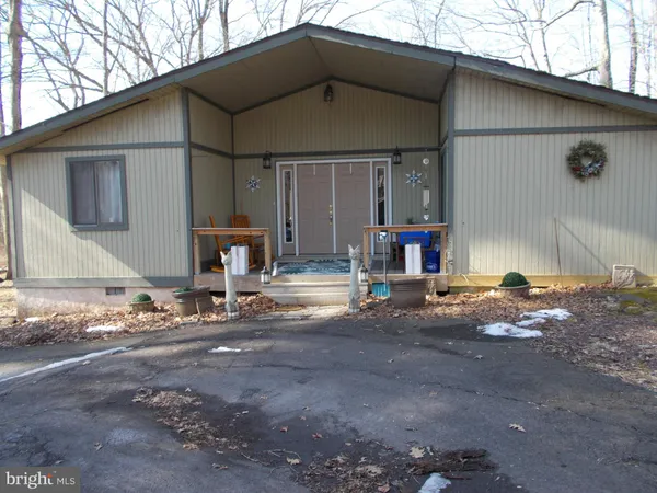 $225,000 | 6 Cheyenne Drive, Hazleton, PA 18202