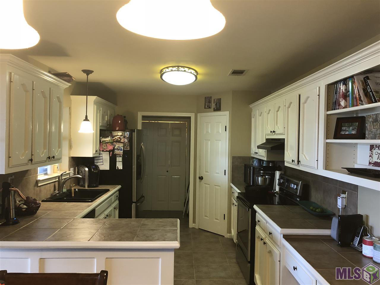 10789 Cardinal Road Denham Springs, LA 70726 - Photo 7 of 29