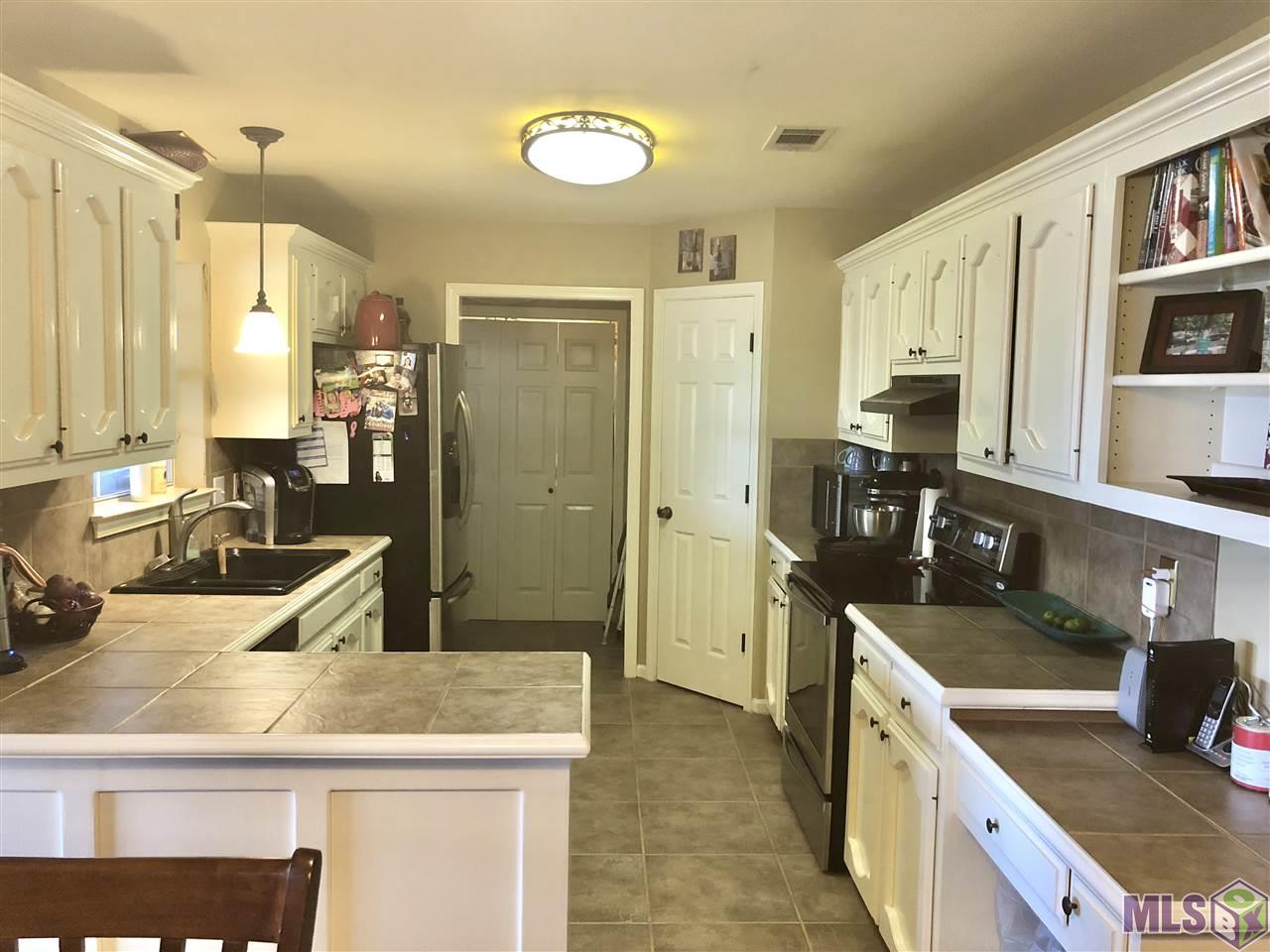 10789 Cardinal Road Denham Springs, LA 70726 - Photo 8 of 29