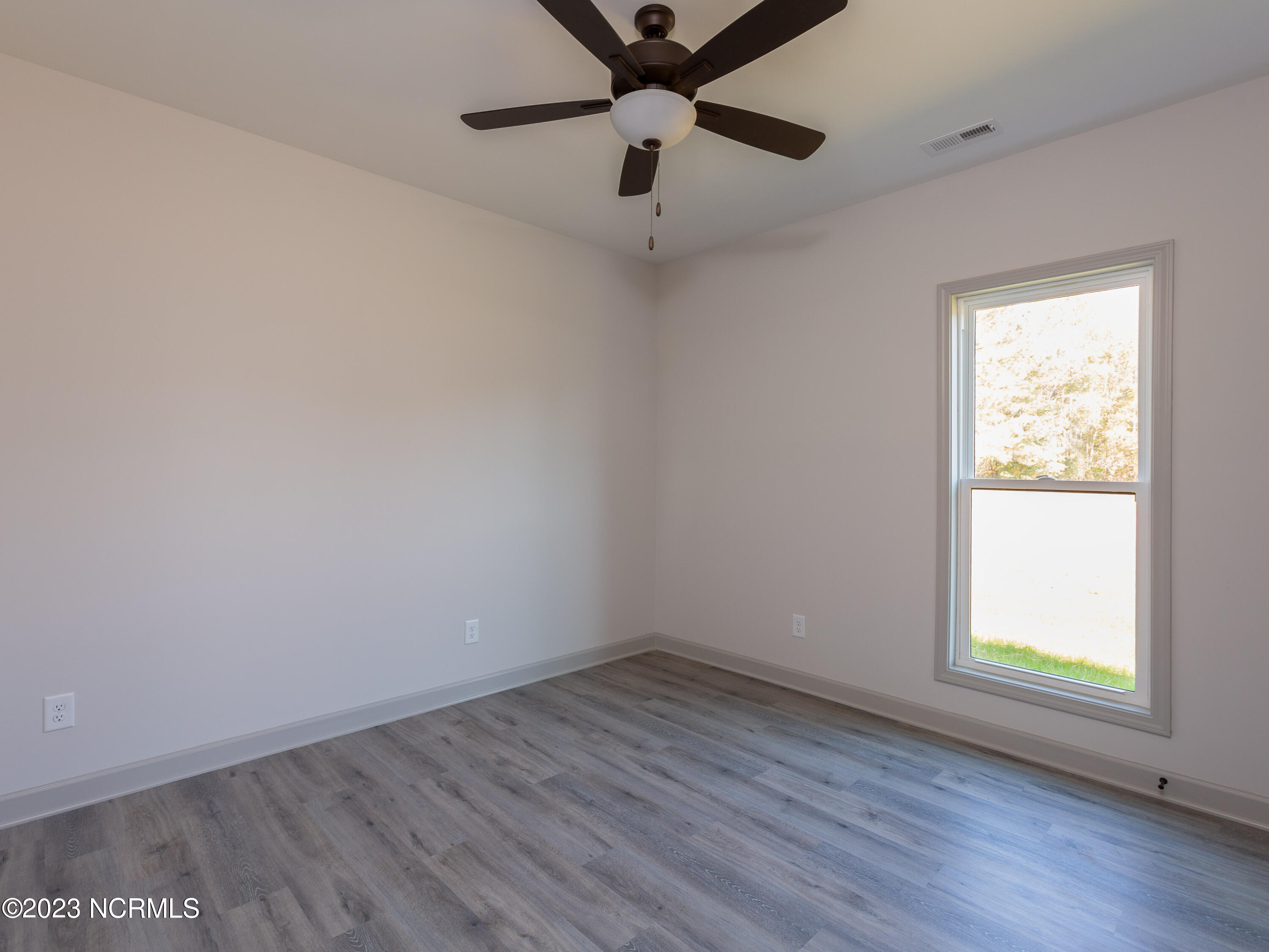 83 Hidden Cove Lane Clinton, NC 28328 - Photo 15 of 26 83 Hidden Cove-10