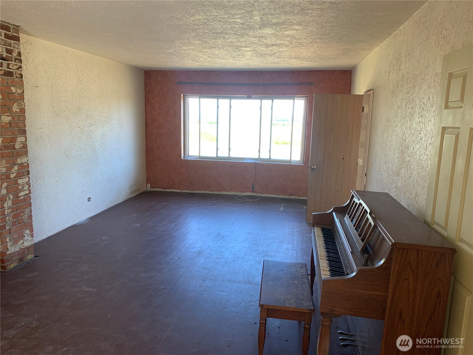 3037 Massey Road Everson, WA 98247 - Photo 4 of 28 a view of an empty room with a window