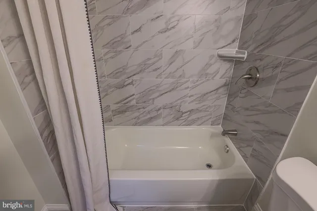 $3,500 | 342 East University Parkway, Baltimore, MD 21218