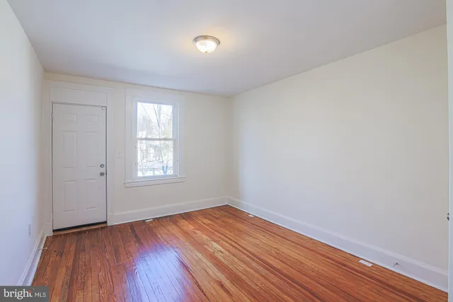 $3,500 | 342 East University Parkway, Baltimore, MD 21218