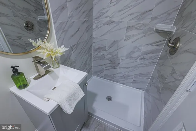 $3,500 | 342 East University Parkway, Baltimore, MD 21218