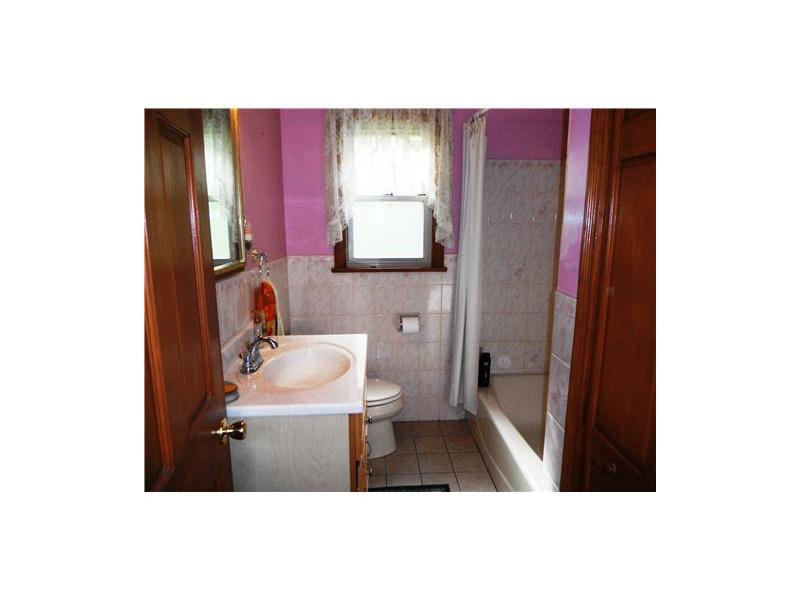 1588 Grange Road Charleroi, PA 15022 - Photo 12 of 18 Master Bath/Spa.