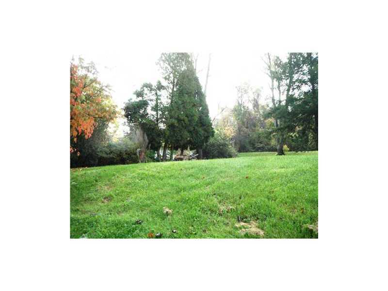 1588 Grange Road Charleroi, PA 15022 - Photo 17 of 18 Yard/Garden.