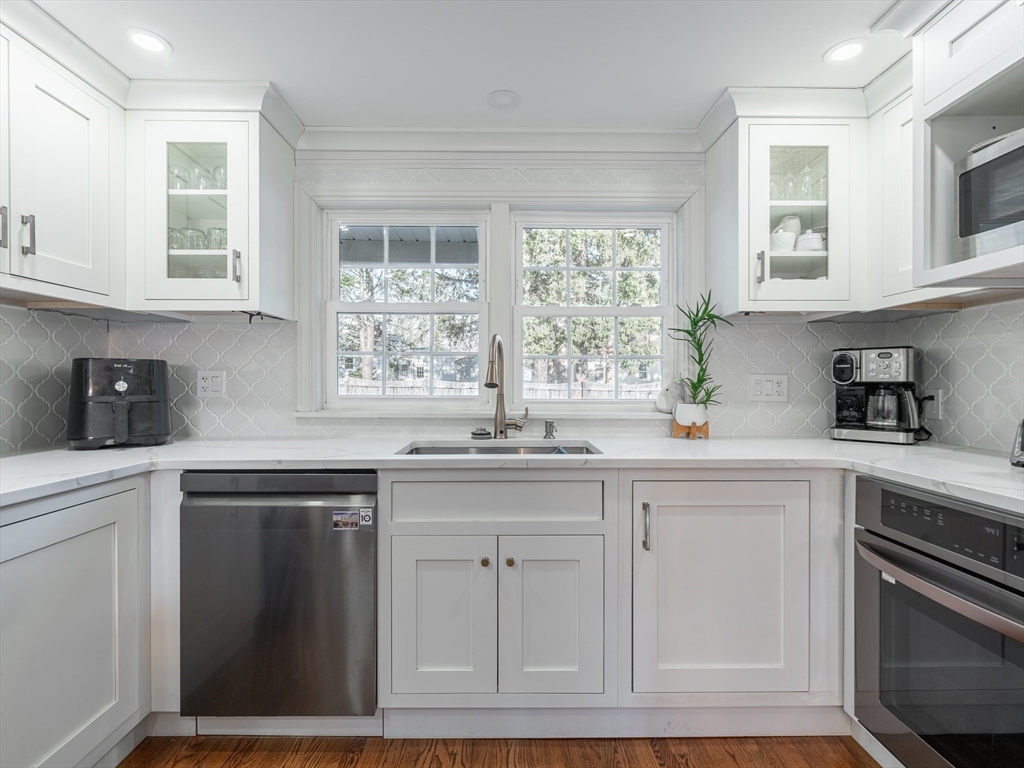 87 Bridle Path Road Springfield, MA 01118 - Photo 13 of 35