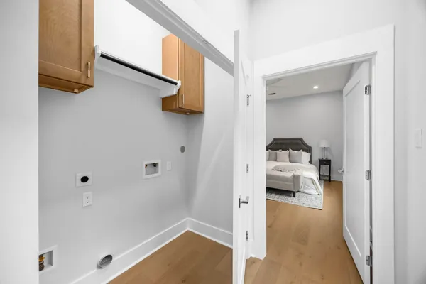 $2,700 | 122 East 31st 1/2 Street, Houston, TX 77018
