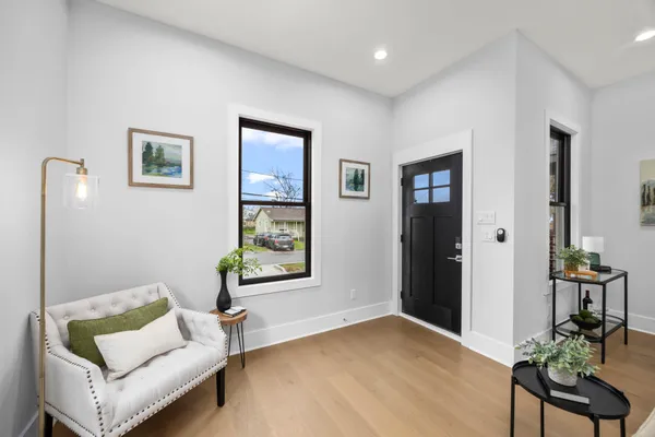 $2,700 | 122 East 31st 1/2 Street, Houston, TX 77018