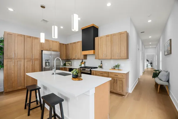 $2,700 | 122 East 31st 1/2 Street, Houston, TX 77018