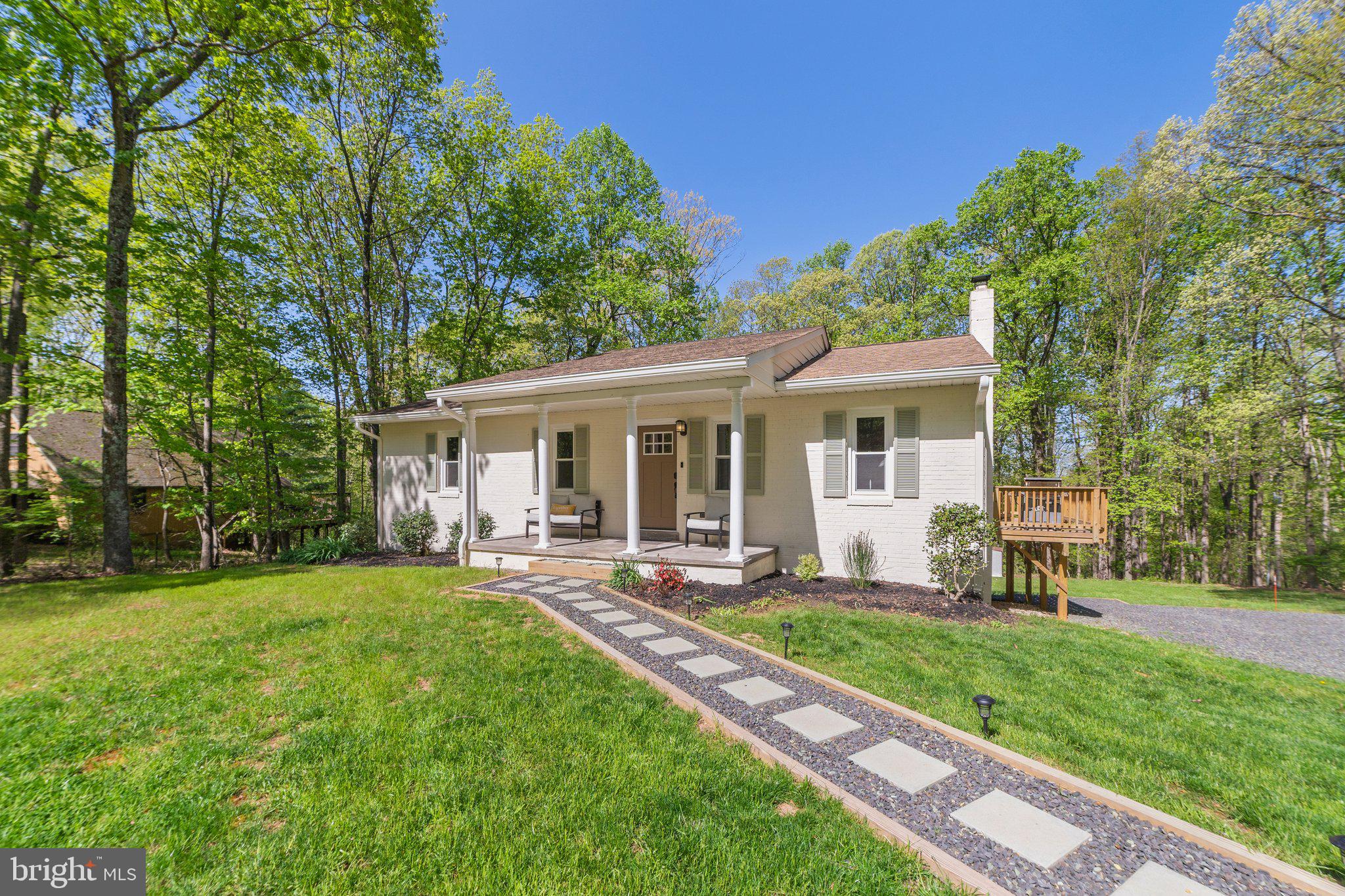 7258 Baldwin Ridge Road, Unit A Warrenton, VA 20187 - Photo 2 of 31