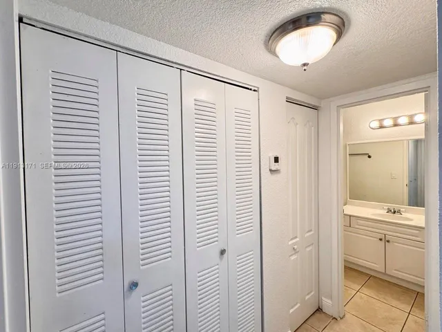 $1,750 | 5201 Geneva Court, Unit 307, Doral, FL 33166