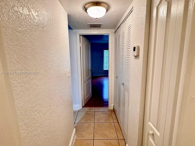 $1,750 | 5201 Geneva Court, Unit 307, Doral, FL 33166