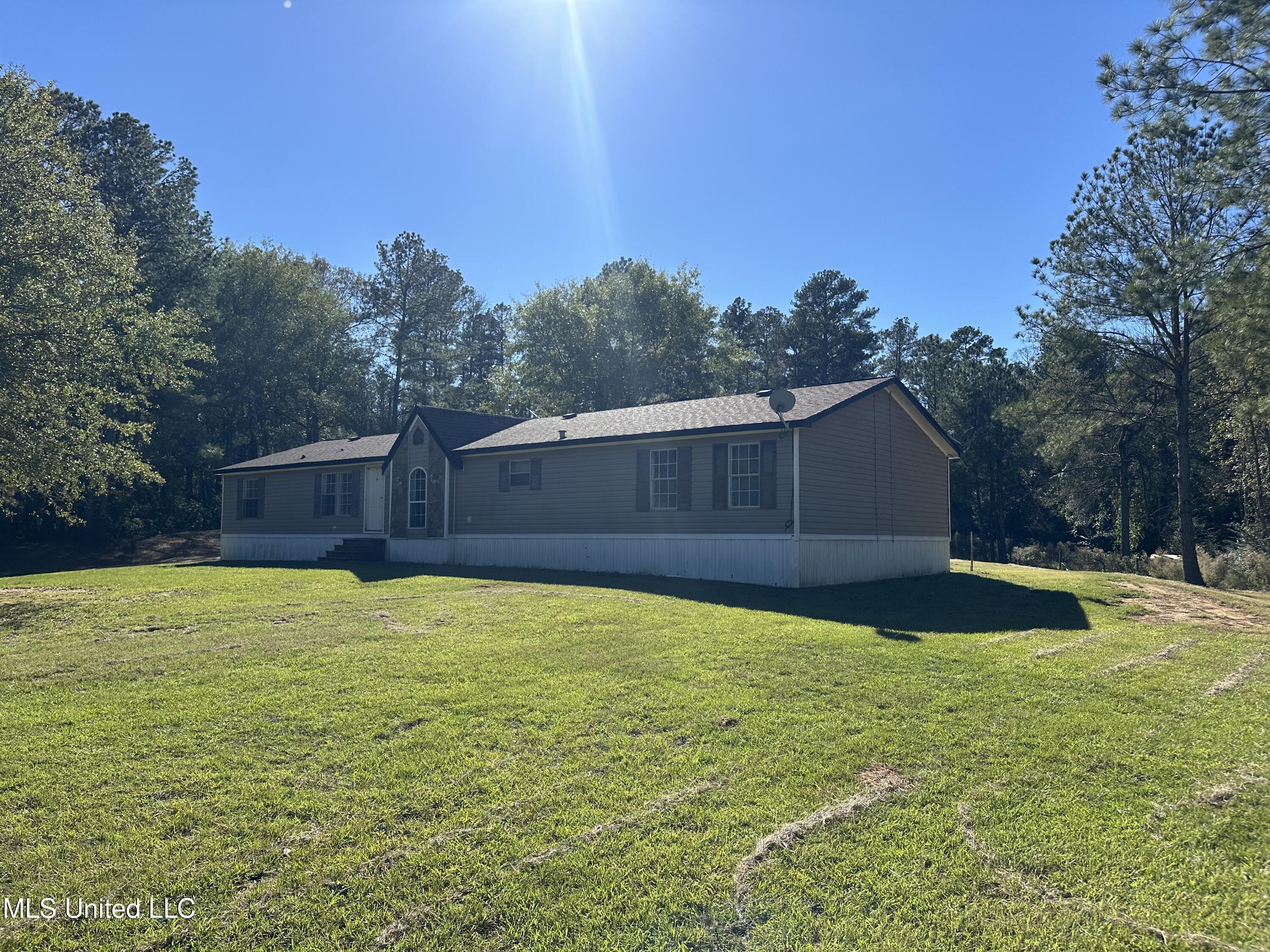 4701 County Farm Road Liberty, MS 39645 - Photo 8 of 26 IMG_2750
