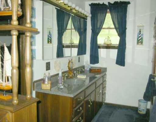 114 McCarrell Road Hickory, PA 15340 - Photo 8 of 8 Master Bath/Spa.