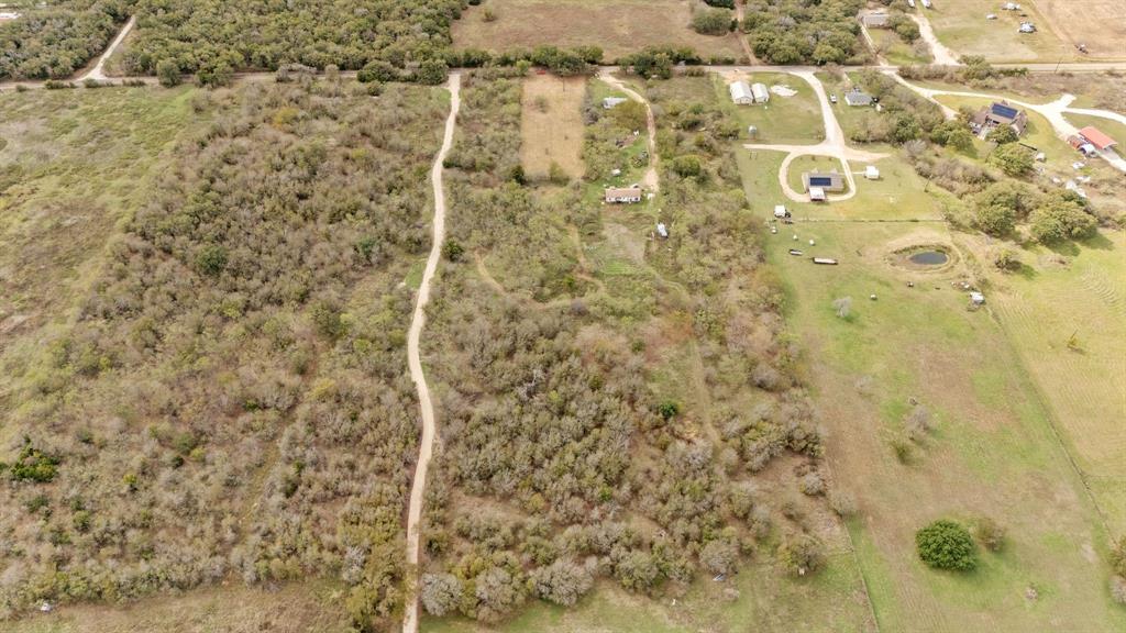 870 Wagoner Road Waco, TX 76705 - Photo 18 of 26 a bathroom with a shower