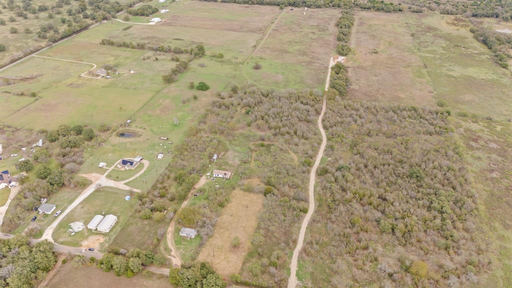 870 Wagoner Road Waco, TX 76705 - Photo 20 of 26 a bathroom with a shower