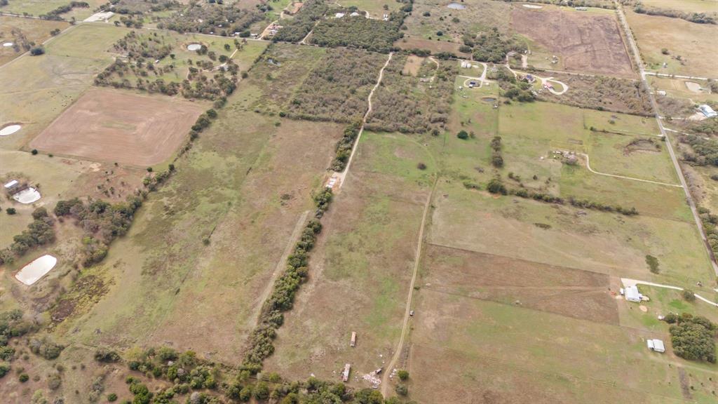870 Wagoner Road Waco, TX 76705 - Photo 25 of 26 a bathroom with a shower