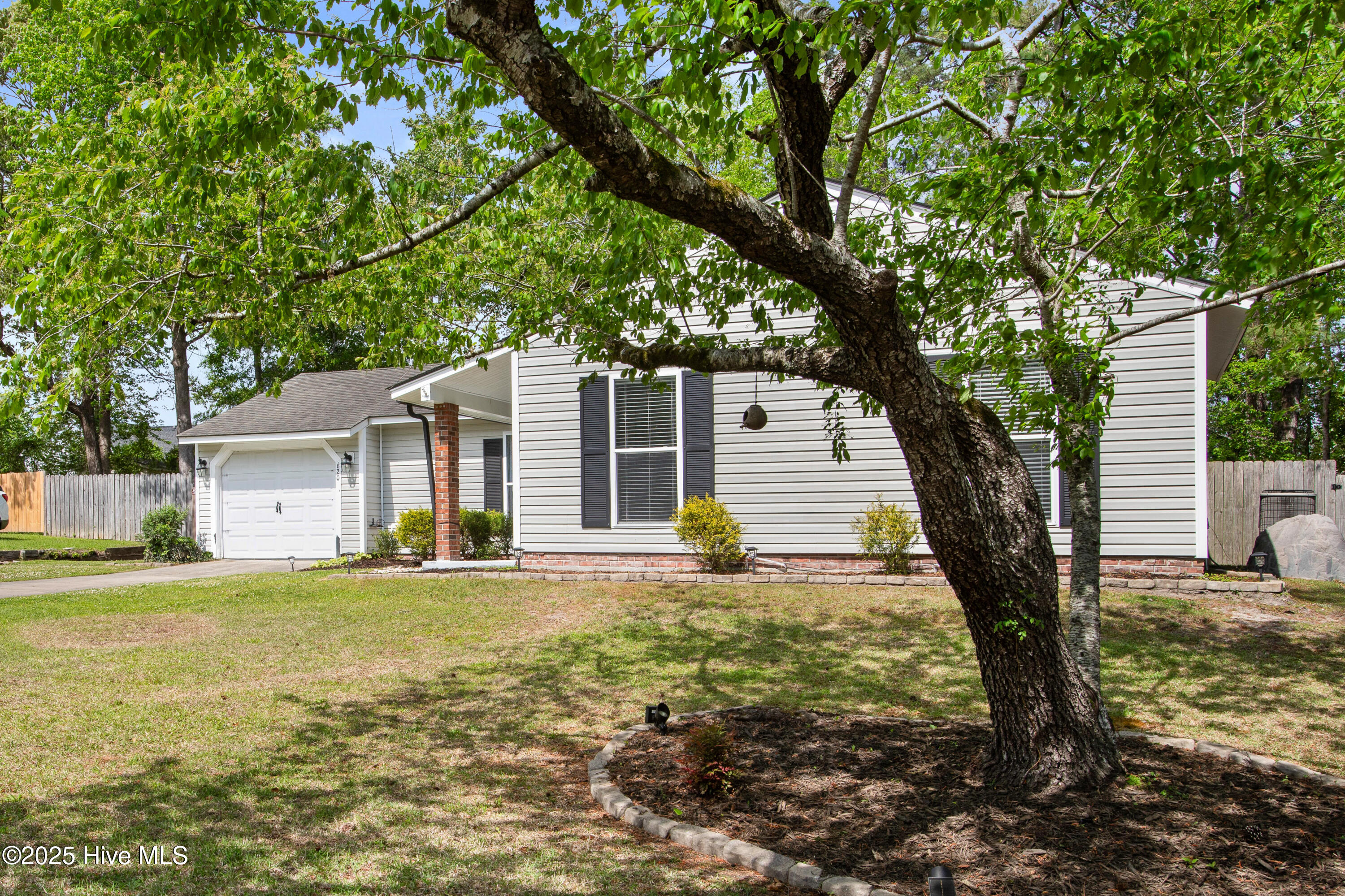 620 Shadowridge Road Jacksonville, NC 28546 - Photo 3 of 28