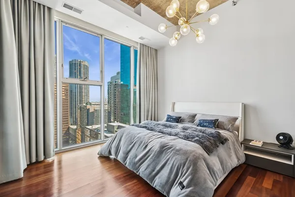 $899,000 | 550 North St Clair Street, Unit 2601, Chicago, IL 60611