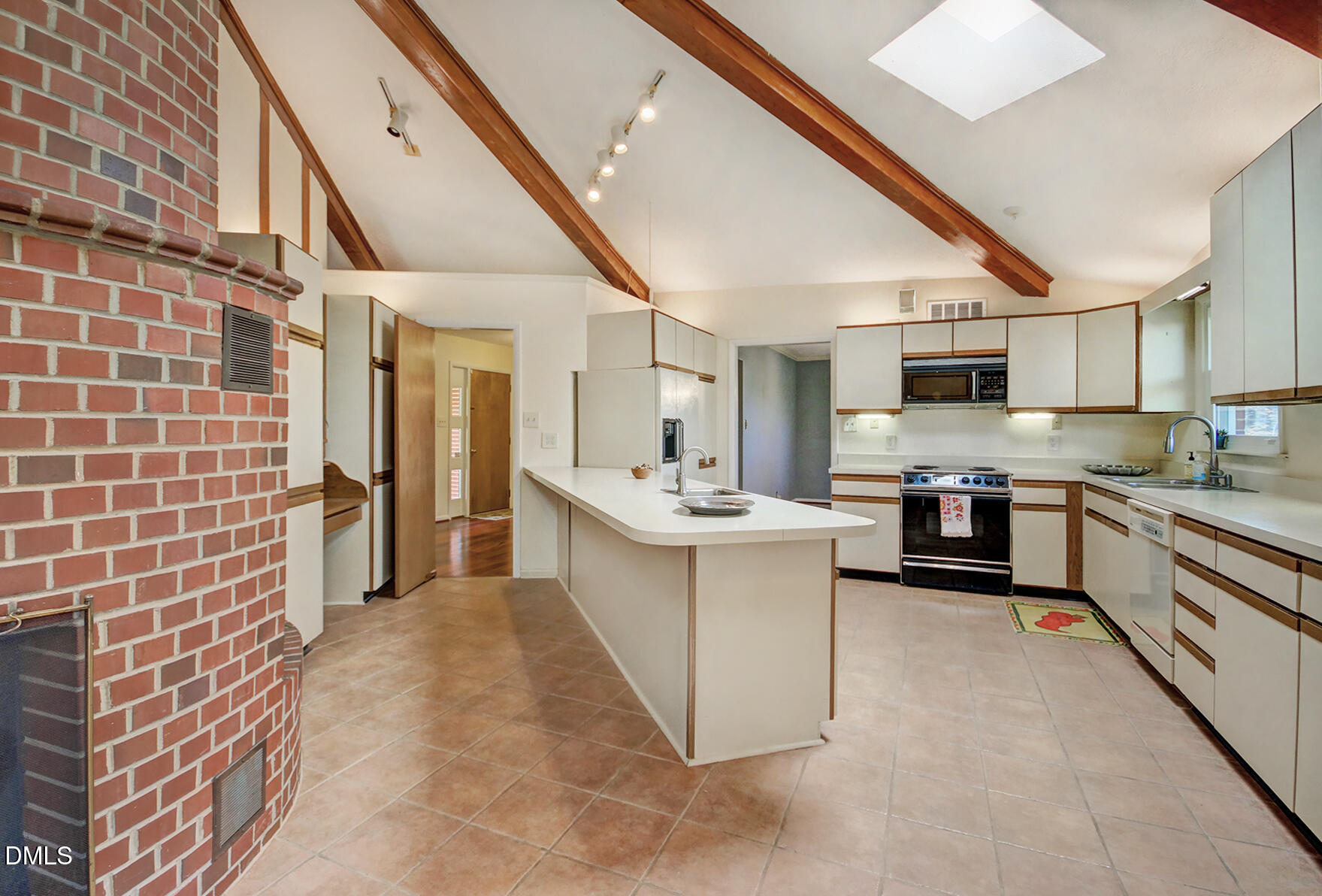 5111 Tudor Place Durham, NC 27713 - Photo 13 of 34 Spacious Kitchen