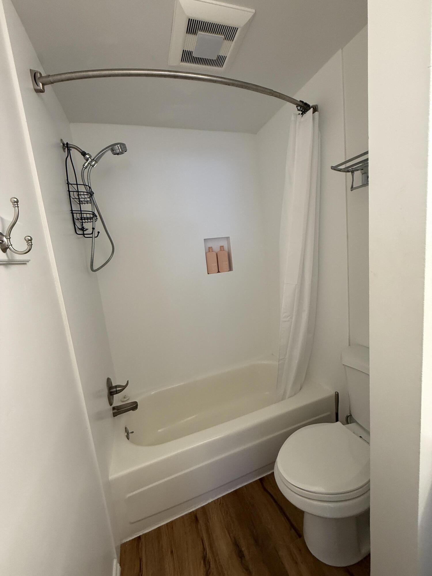 111 Angani Way, Unit 2071 Sun Valley, ID 83353 - Photo 6 of 16 Bath