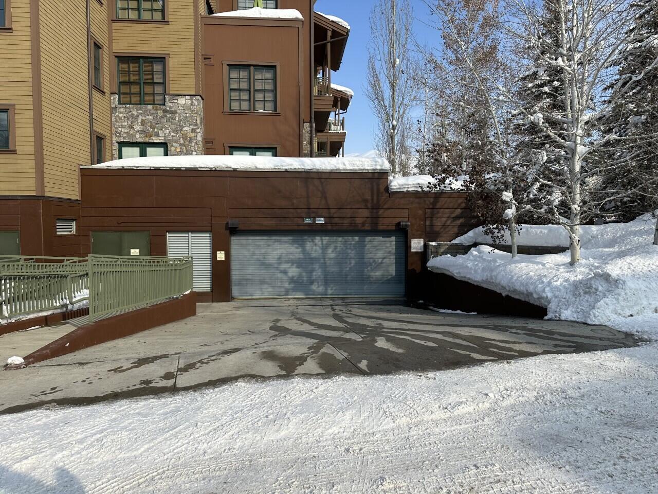 111 Angani Way, Unit 2071 Sun Valley, ID 83353 - Photo 10 of 16 EV garage2