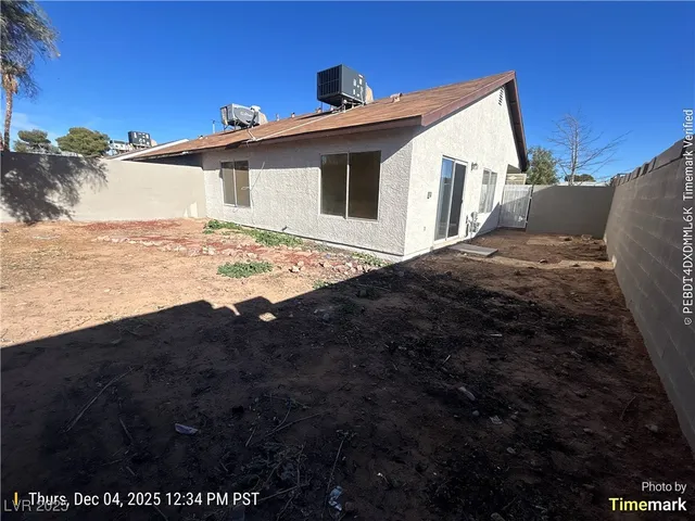 $1,624 | 4749 Woodlake Avenue, Las Vegas, NV 89147