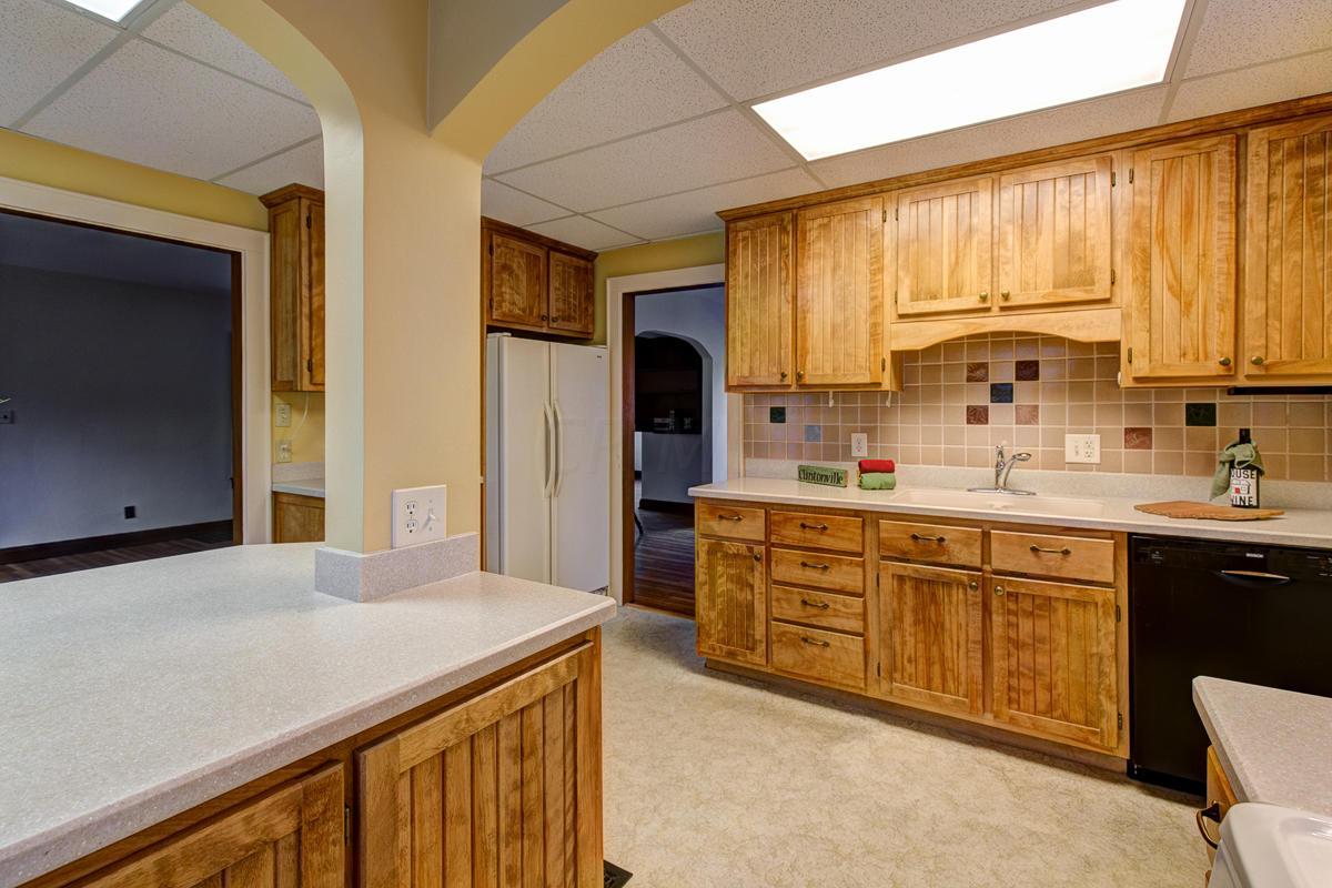 37 Arden Road Columbus, OH 43214 - Photo 9 of 36 Gallery Image 9