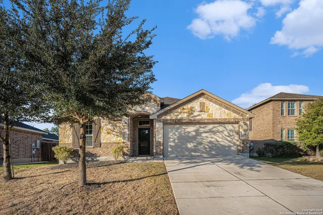 $304,900 | 466 Meadow Wind, New Braunfels, TX 78132