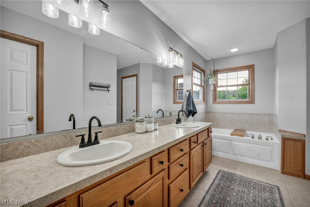 14353 Radcliffe Road Chardon, OH 44024 - Photo 30 of 50
