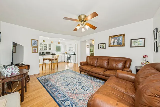 $850,000 | 6433 Drake Avenue, Lincolnwood, IL 60712