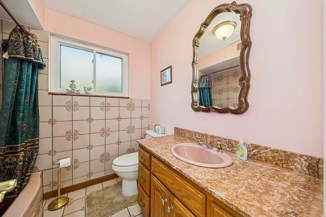 $850,000 | 6433 Drake Avenue, Lincolnwood, IL 60712