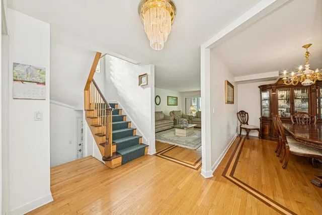 $850,000 | 6433 Drake Avenue, Lincolnwood, IL 60712