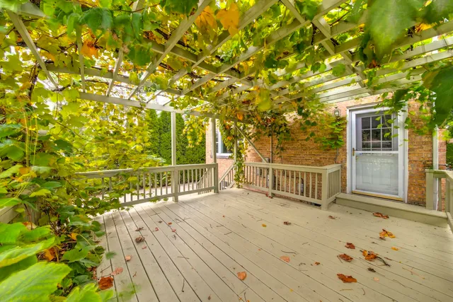 $850,000 | 6433 Drake Avenue, Lincolnwood, IL 60712