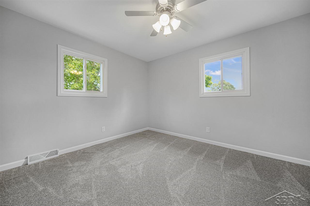 4664 Locust Road Saginaw, MI 48604 - Photo 17 of 39 50024908-16.JPG