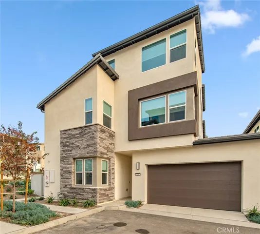 $6,000 | 224 Lexford, Irvine, CA 92618