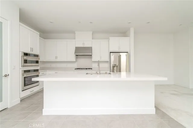 $6,000 | 224 Lexford, Irvine, CA 92618