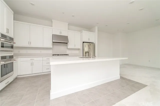 $6,000 | 224 Lexford, Irvine, CA 92618