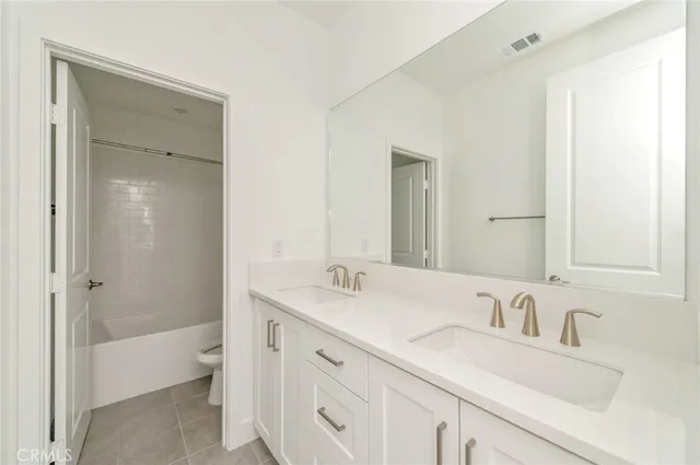 $6,000 | 224 Lexford, Irvine, CA 92618