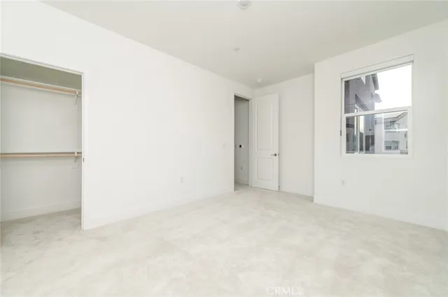 $6,000 | 224 Lexford, Irvine, CA 92618